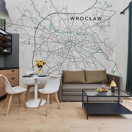 Mezzanine Studio Apartments Zarembowicza Wroclaw Airport By Renters Bagian luar foto
