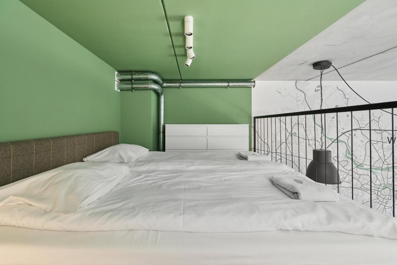 Mezzanine Studio Apartments Zarembowicza Wroclaw Airport By Renters Bagian luar foto