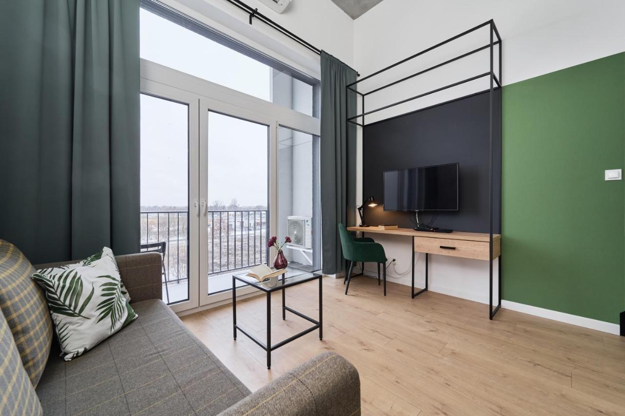 Mezzanine Studio Apartments Zarembowicza Wroclaw Airport By Renters Bagian luar foto
